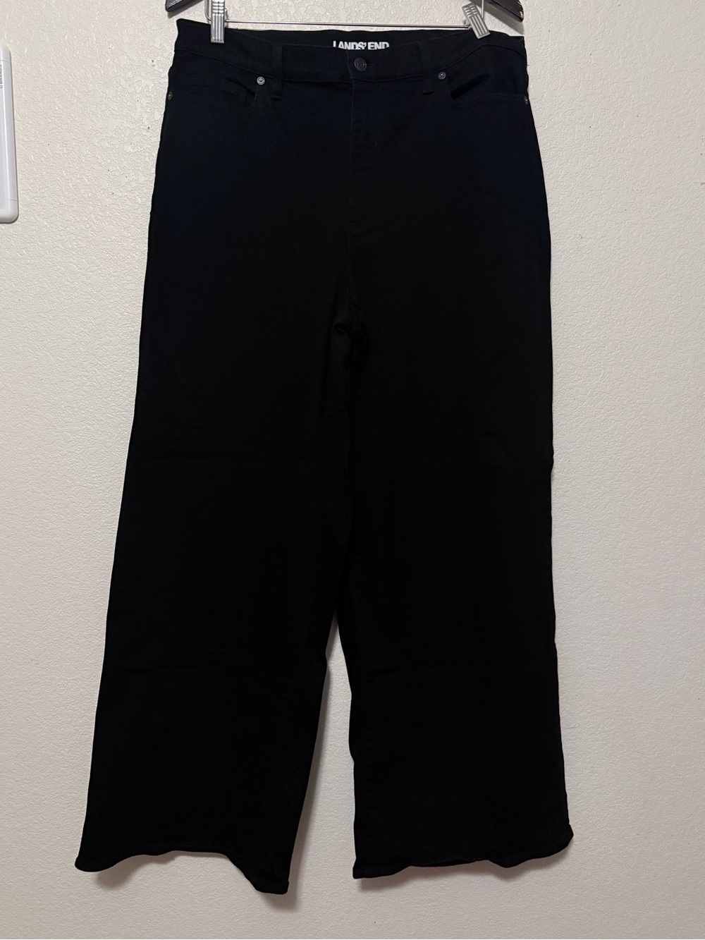 Lands' End women’s Black  jeans 0345
